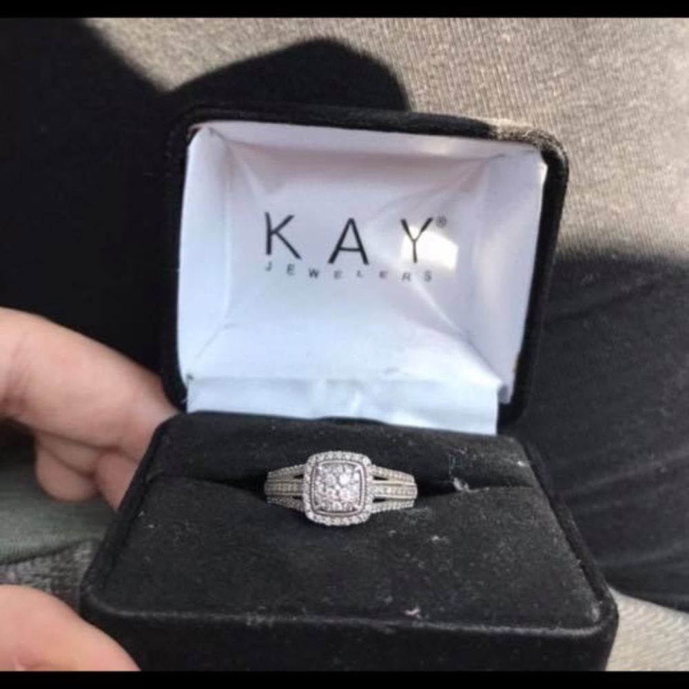 10k Engagement ring size 7 1/2